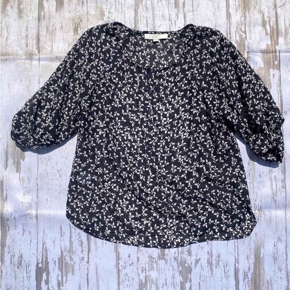 Small blouse brand loft light weight